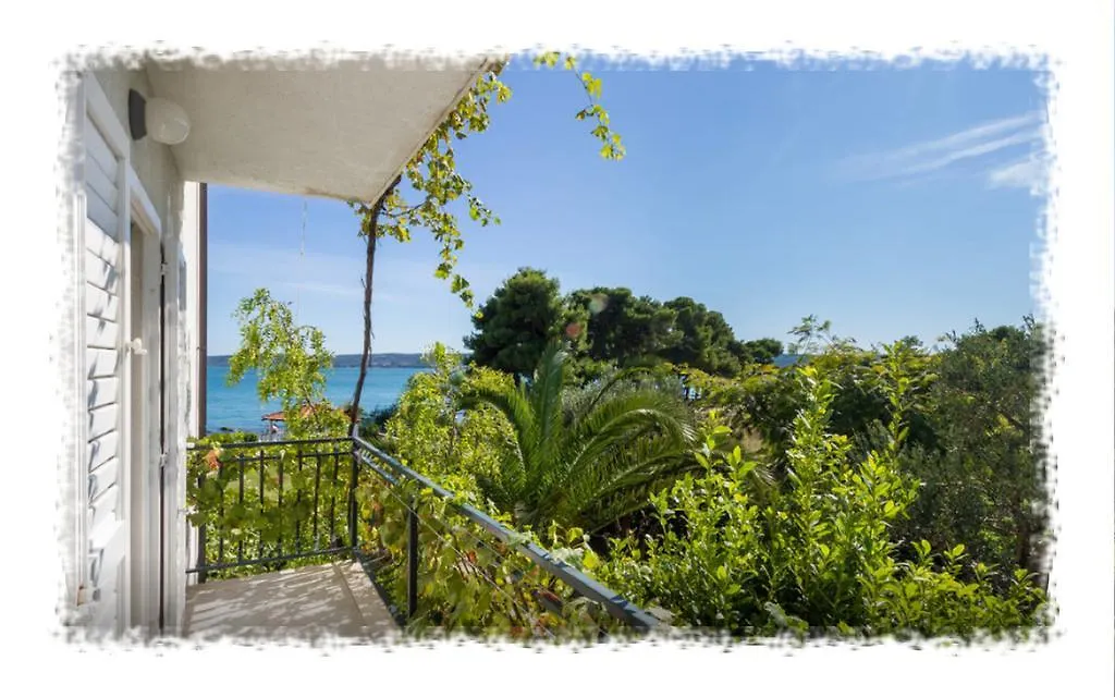 Hostel Oktarin Kastela 2*,  Croatia